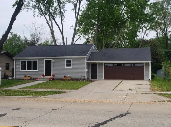 1610 S Oneida St, Green Bay, WI 54304