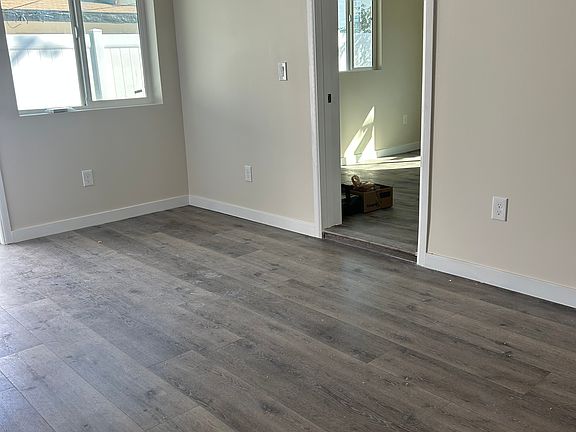 4th image of 334 E Kildare St #9