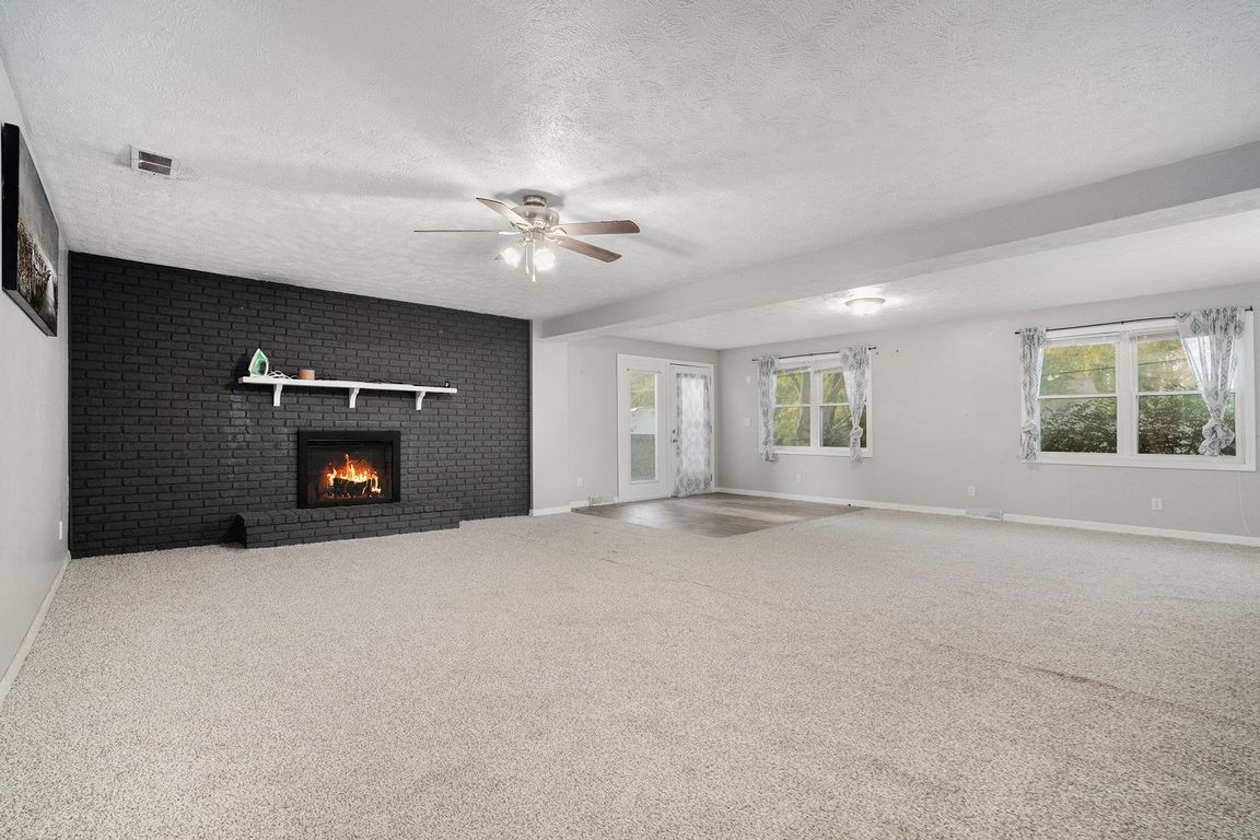 next background image