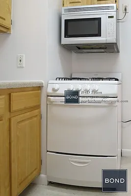 Rented by Bond New York | media 15