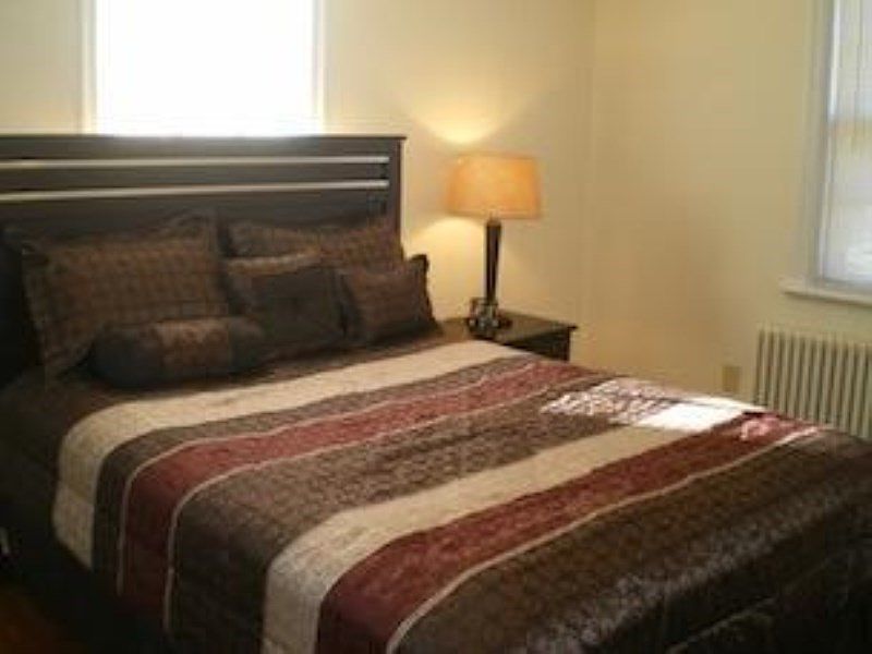 2nd image of 4807 Chamberlayne Ave APT 22