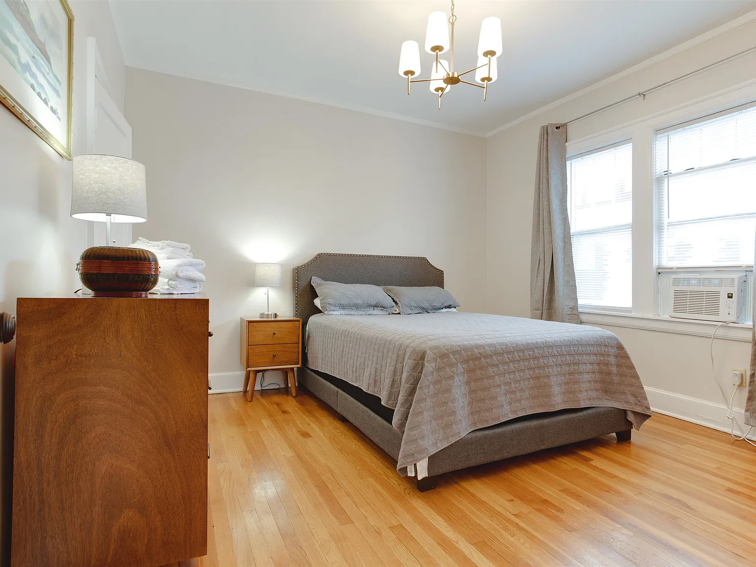 2 bed, 1.0 bath, $1,500 — Photo 4
