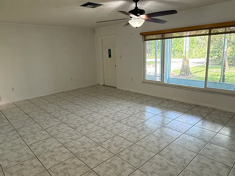 2503 N Ocean Dr — Photo 6