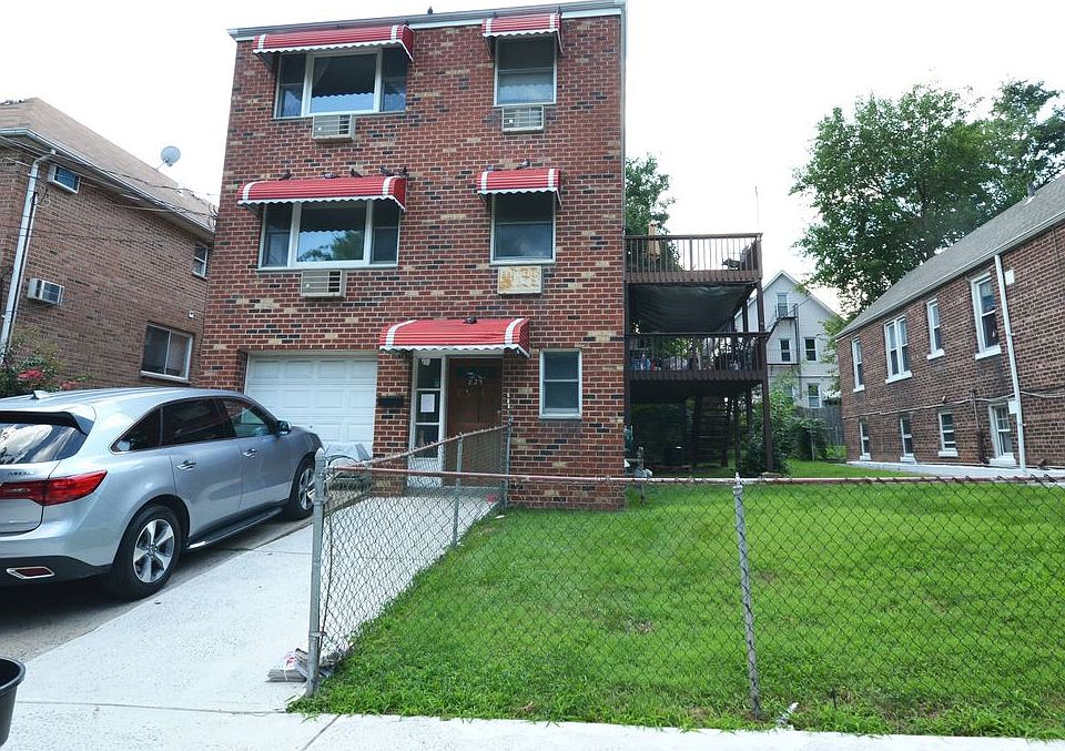 1st image of 825 Revere Ave