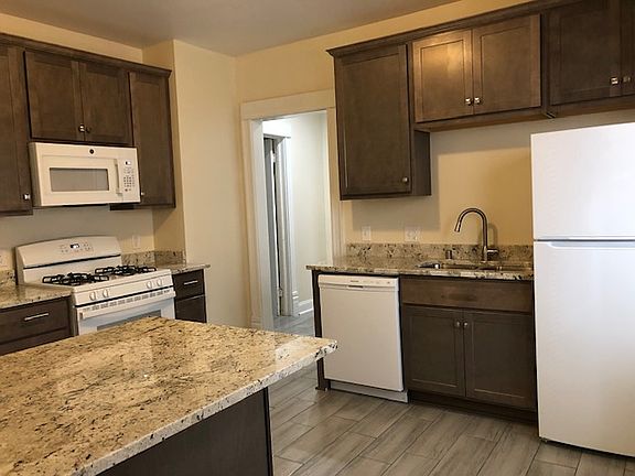 2nd image of 2433 N Cramer St