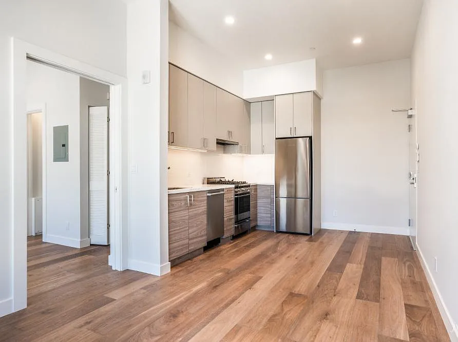 Luxury 1 Bed 1 Bath - W/D in unit - Most utilities included — Photo 3