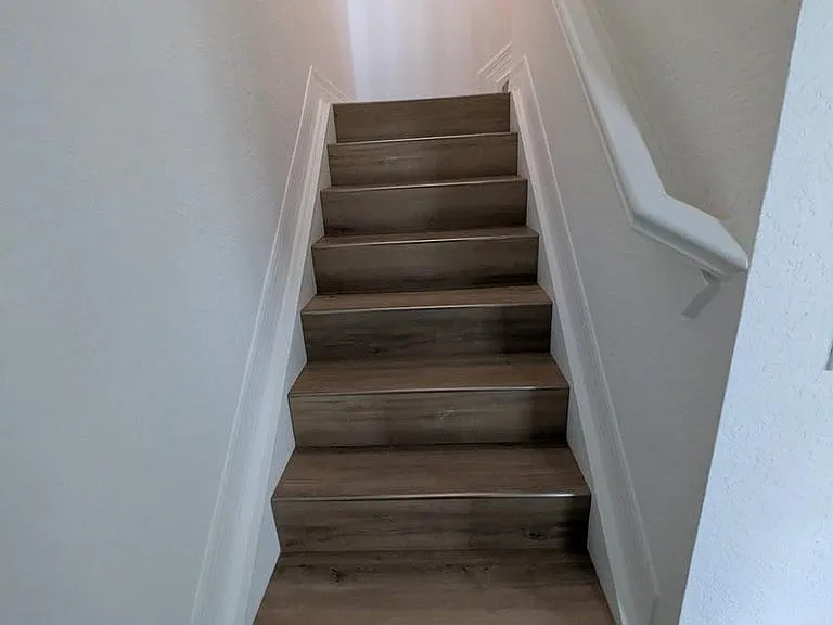 290 NE 5th Ave — Photo 3