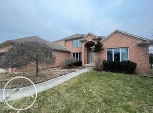 28515 Emerald Ct, Chesterfield, MI 48047