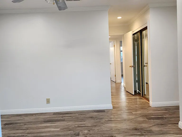 5522 Tyler Ct — Photo 18