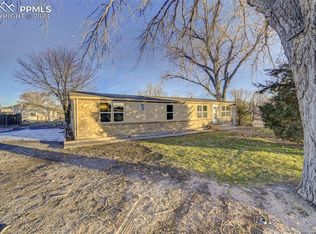 223 Circle Ln, Pueblo, CO 81006