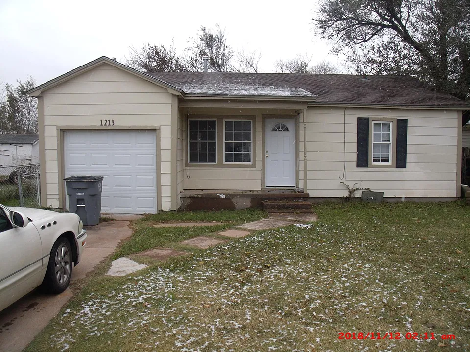 1213 NW Smith Ave