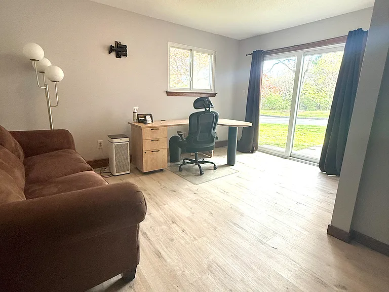 69 Northwest Dr #60 — Photo 12