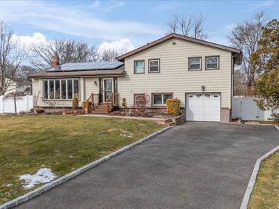 18 Brunswick Drive, East Northport, NY, 11731