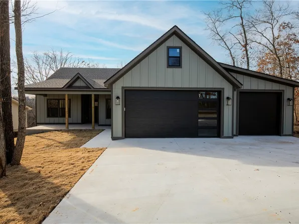 15 Kenninghall Ln, Bella Vista, AR 72715