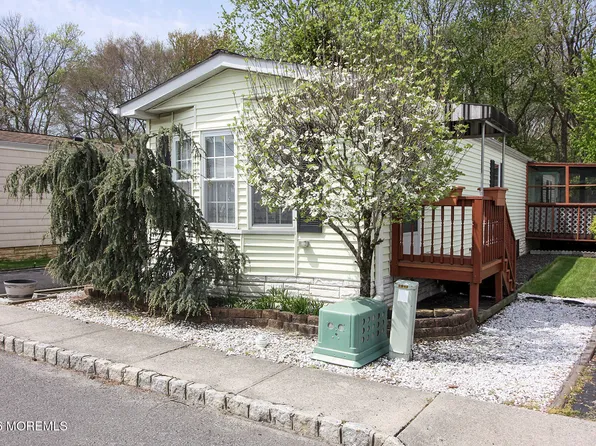 46 Seattle Slew Drive, Howell, NJ 07731