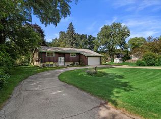 20060 W Barton Rd, New Berlin, WI 53146