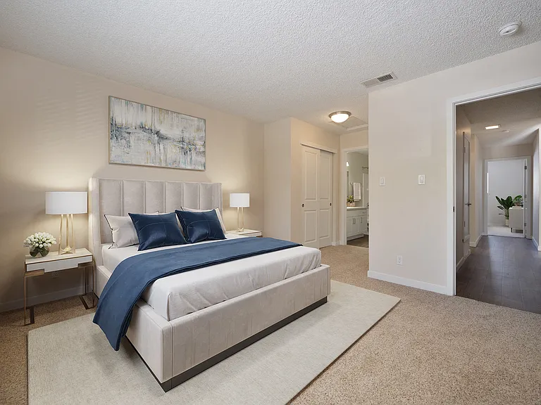 Silverstone Apartments — Photo 54