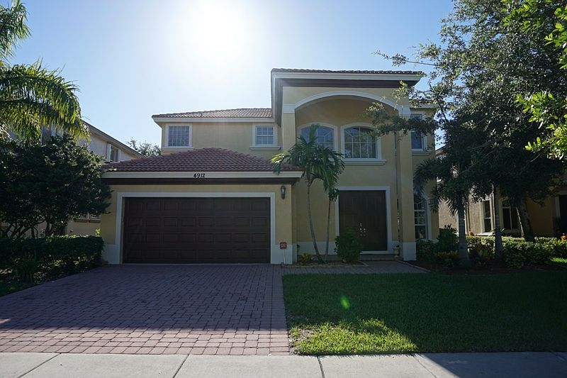 1st image of 4912 Cypress Ln