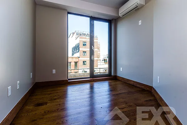 Rented by EXR | media 8