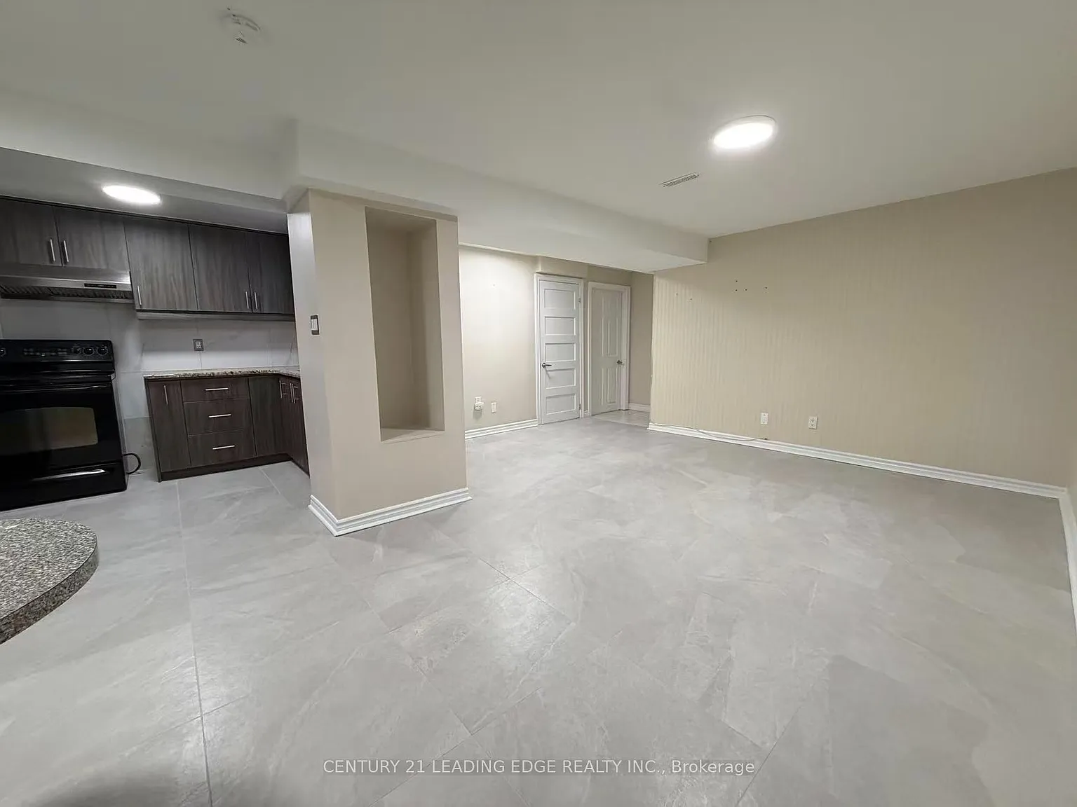 2 bed, $1,900 — Photo 3