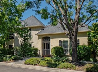 472 Lindsay Ln, Ashland, OR 97520