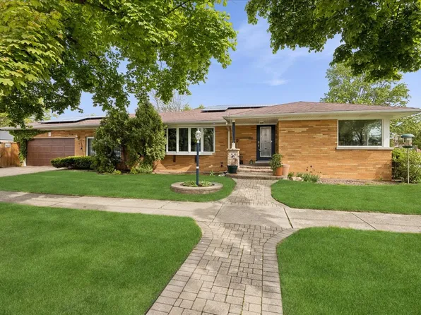 1836 Buckingham Ave, Westchester, IL 60154