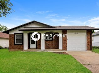 3252 Yvette Ct, Florissant, MO 63031