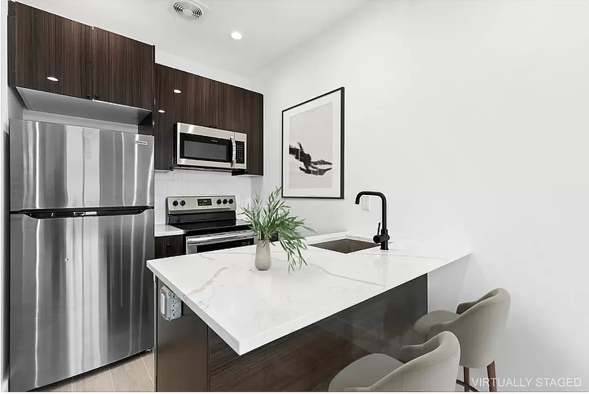 Building Photo - 368 Weirfield St #4