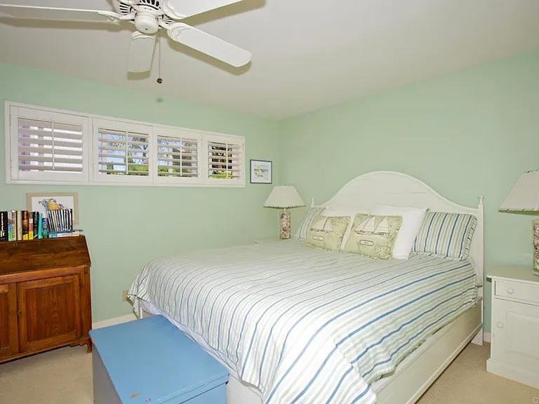2001 Ocean Front — Photo 9
