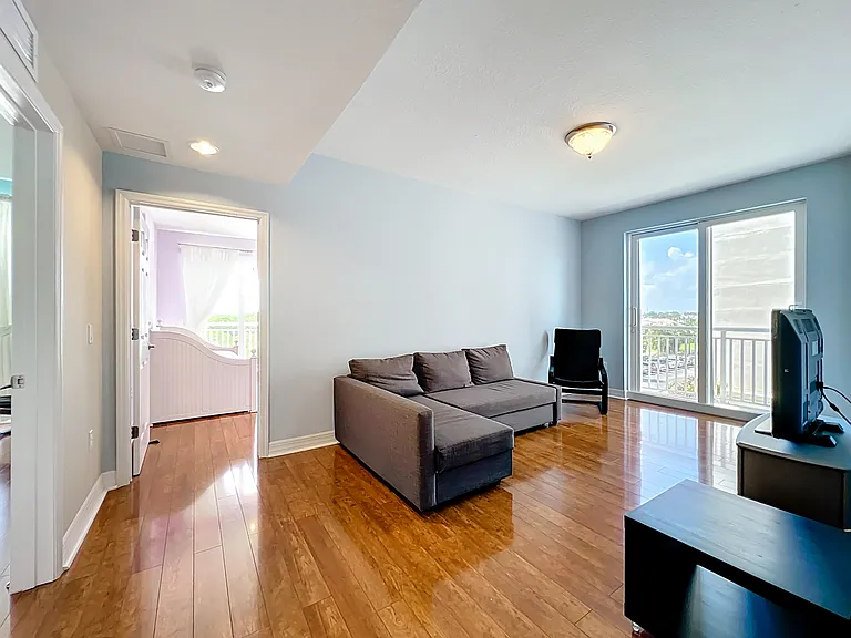 110 Warsteiner Way #301 — Photo 14
