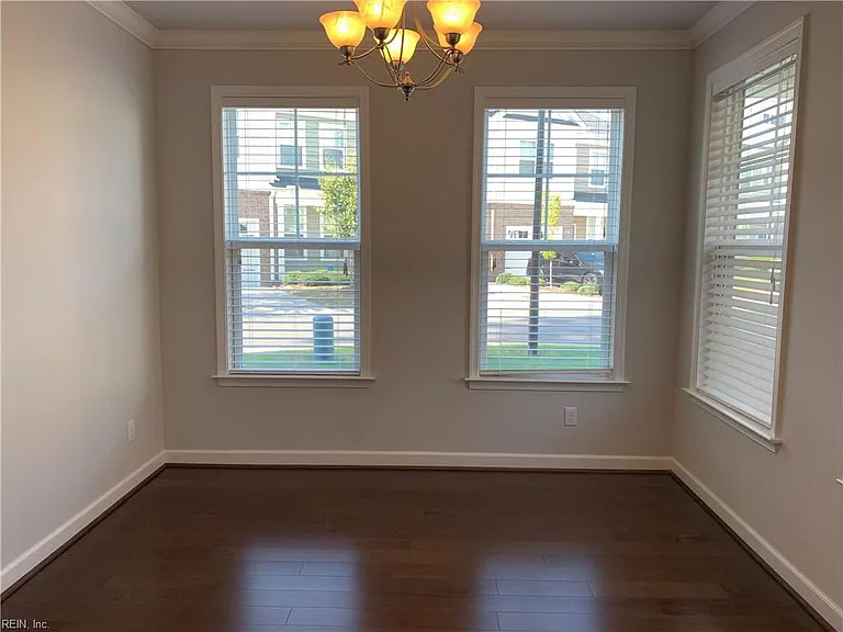 1005 Marble Walke Way — Photo 4