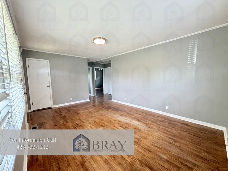 2412 Stewart St — Photo 2