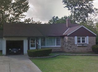 2546 Larchmont Rd, Beachwood, OH 44122