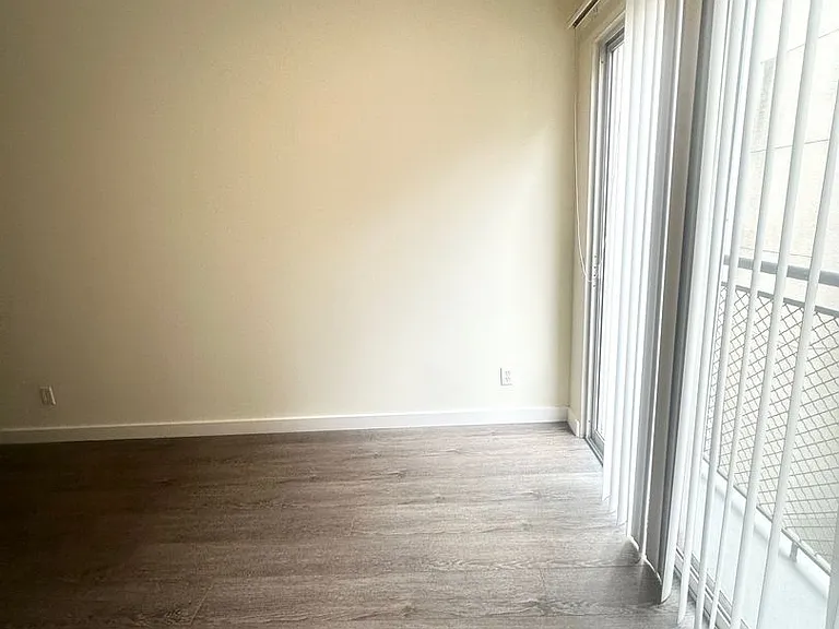 1234 Las Palmas Ave — Photo 9