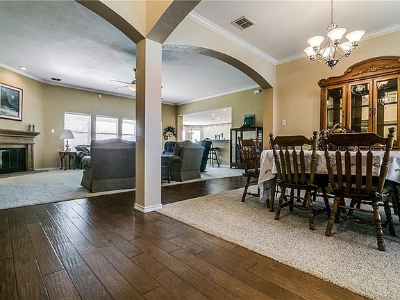 5th image of 1072 Meadow Hill Dr