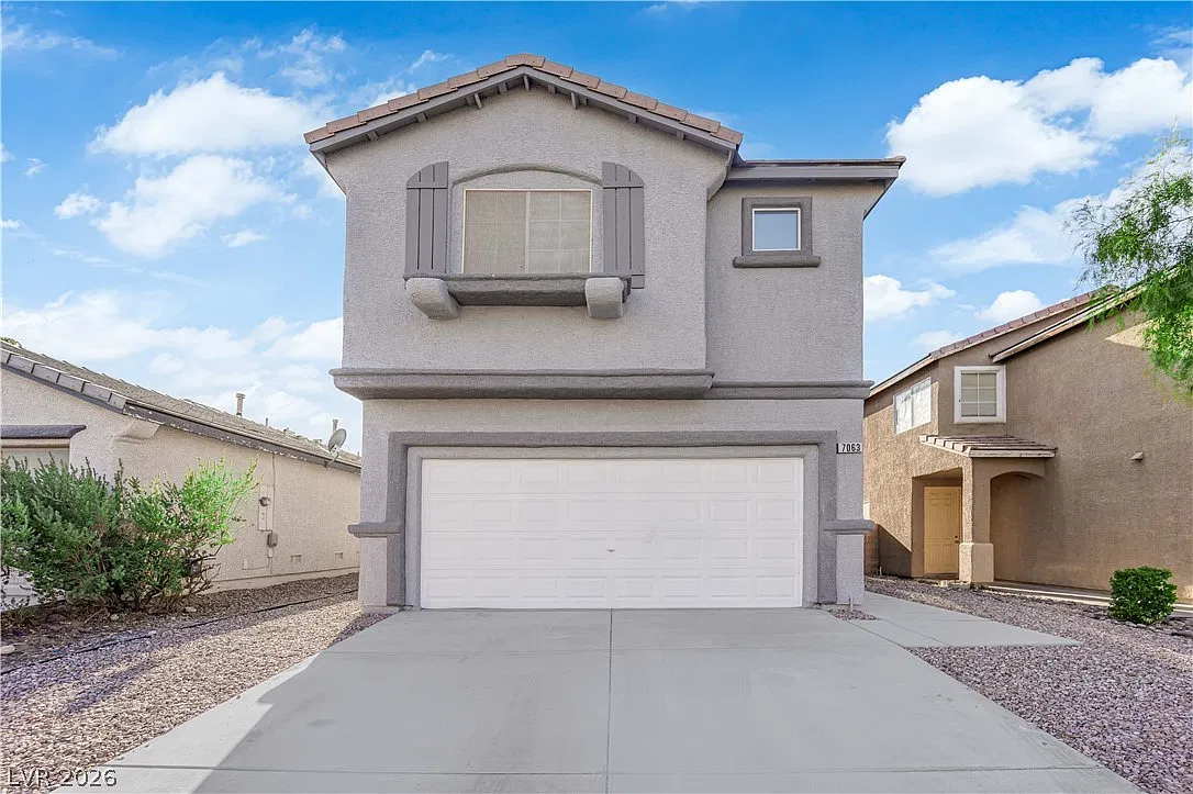 3 bed, 2.5 bath, 1568 sqft, $2,000 — Photo 1