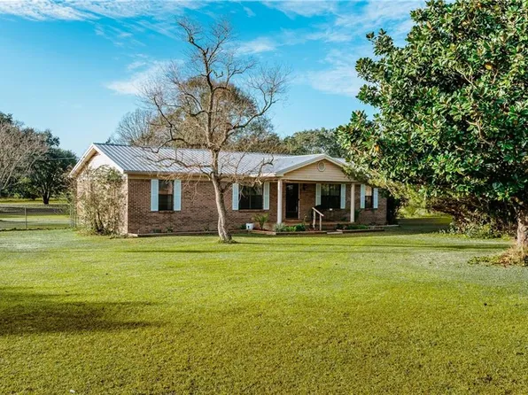 9331 Four Mile Rd, Irvington, AL 36544