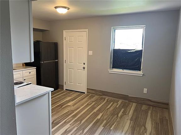 5th image of 9104 Amour Dr