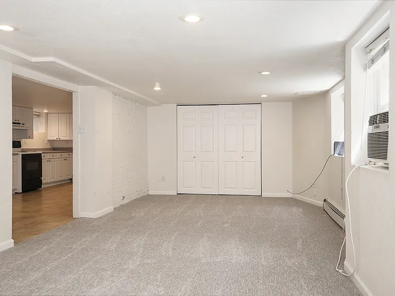668 S Ogden St #B — Photo 10