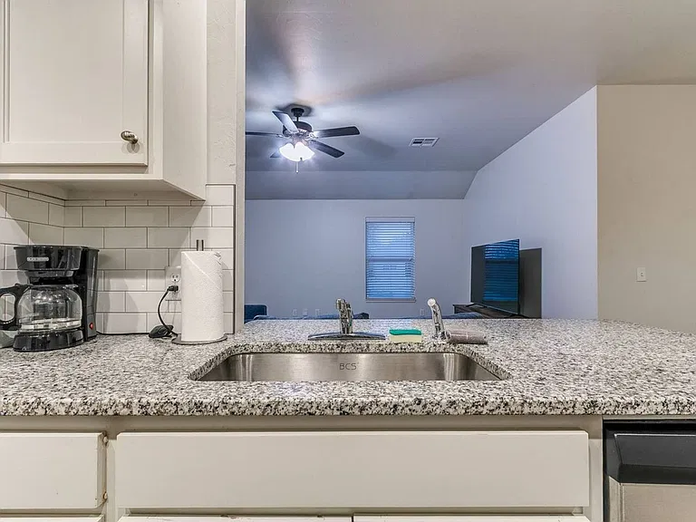 436 Chalk Hill Ct — Photo 12
