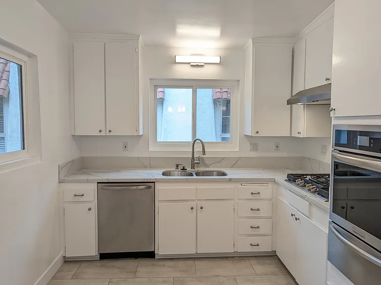12324 Montana Ave #7 — Photo 6