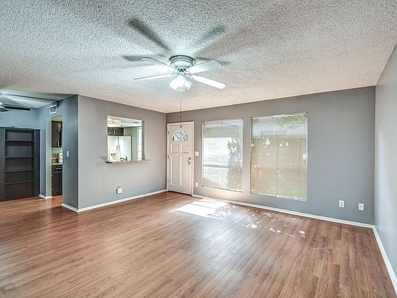 3rd image of 240 E Ponderosa Ln