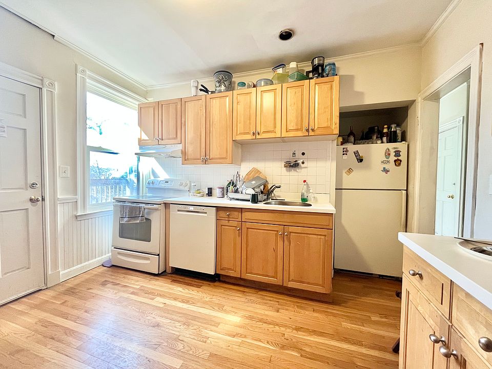 1st image of 6 Colliston Rd #2