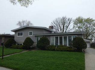 1042 S Center St, Bensenville, IL 60106