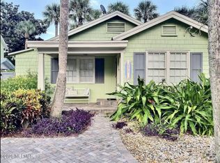 171 E Coast Dr, Atlantic Beach, FL 32233