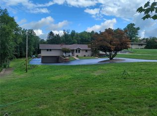 266 Oakville Rd, Beaver Falls, PA 15010