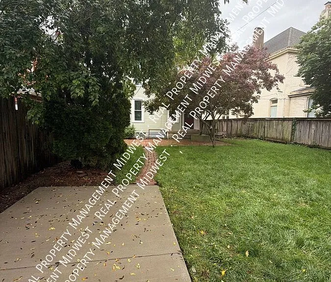 255 S 17th St — Photo 22