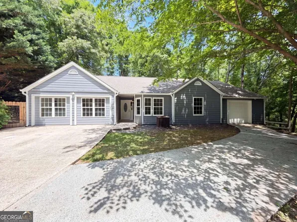 1121 Canvas Back Dr, Woodstock, GA 30189