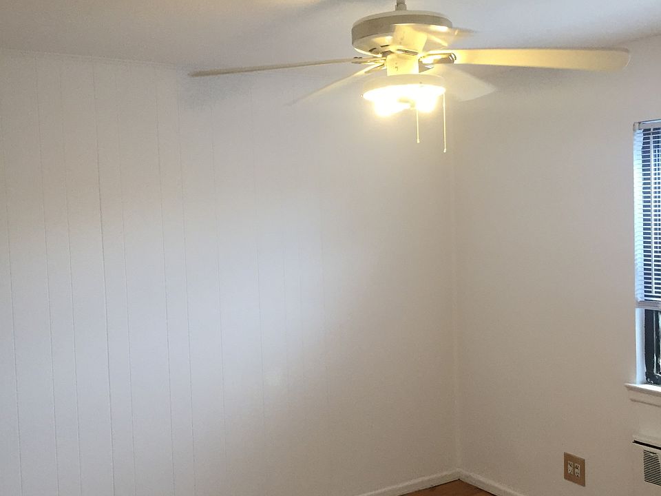 1st image of 21943 74th Ave