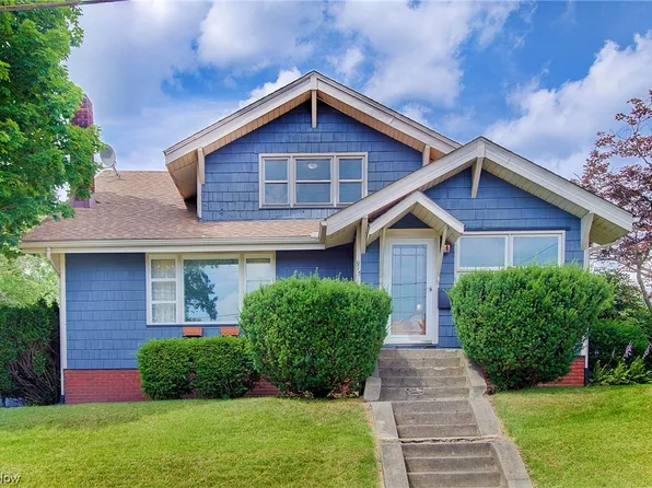 915 16th St NE, Canton, OH 44714